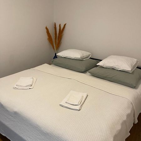 Apartment Hilde Швац Екстер'єр фото