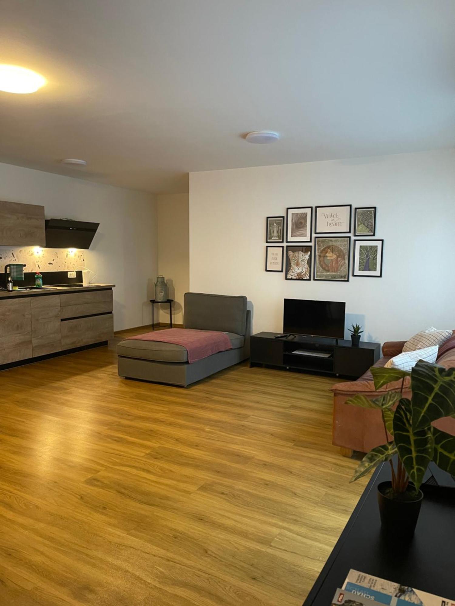 Apartment Hilde Швац Екстер'єр фото